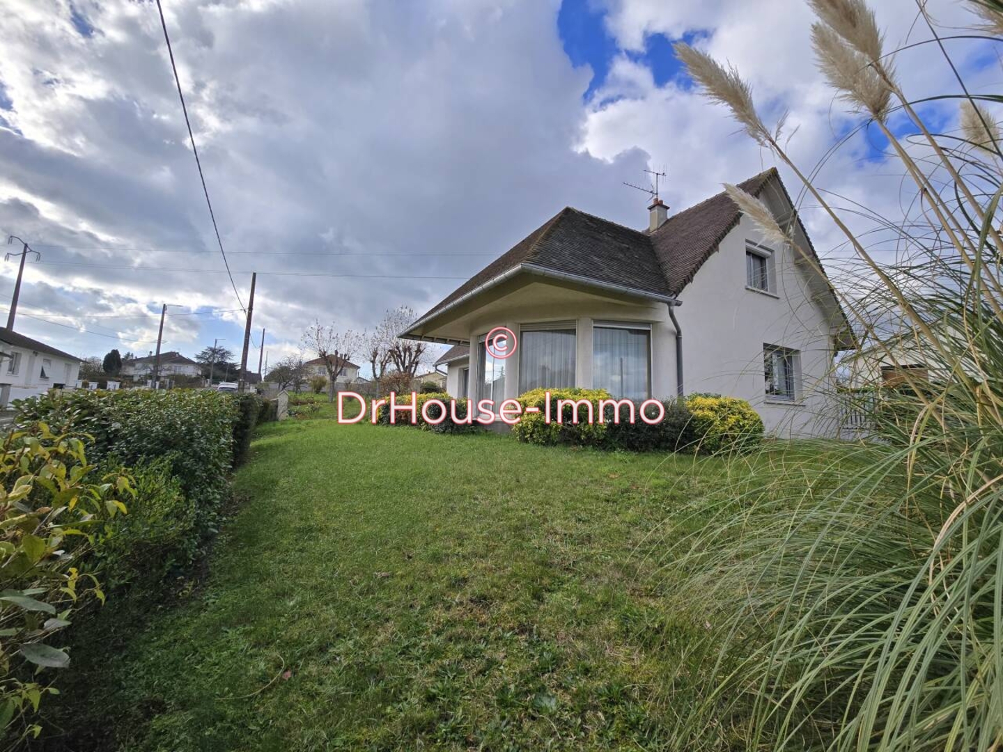 Maison 6 pièces de 155 m² - Saint-Maixent-l'École (79400)