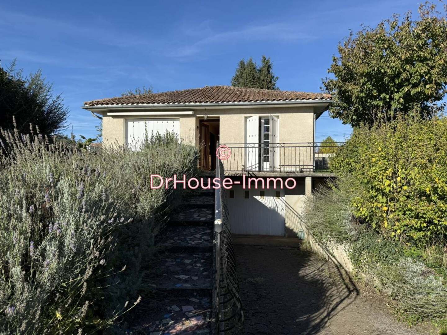 Maison 4 pièces de 89 m² - Saint-Claud (16450)