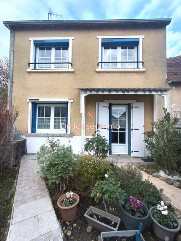 Maison 3 pièces de 86 m² - Oulches (36800)