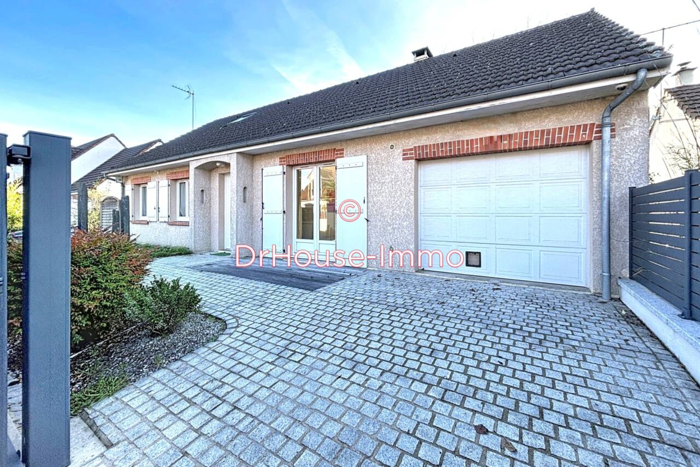 Maison 6 pièces de 114 m² - Saint-Cyr-en-Val (45590)