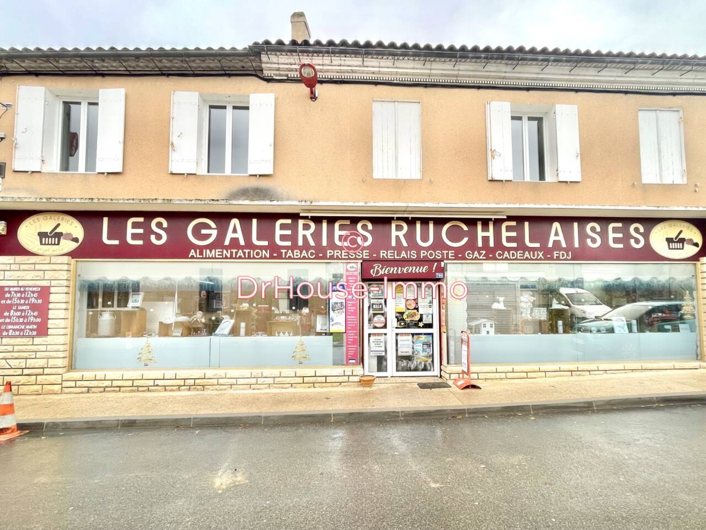 Commerce de 140 m² - Ruch (33350)