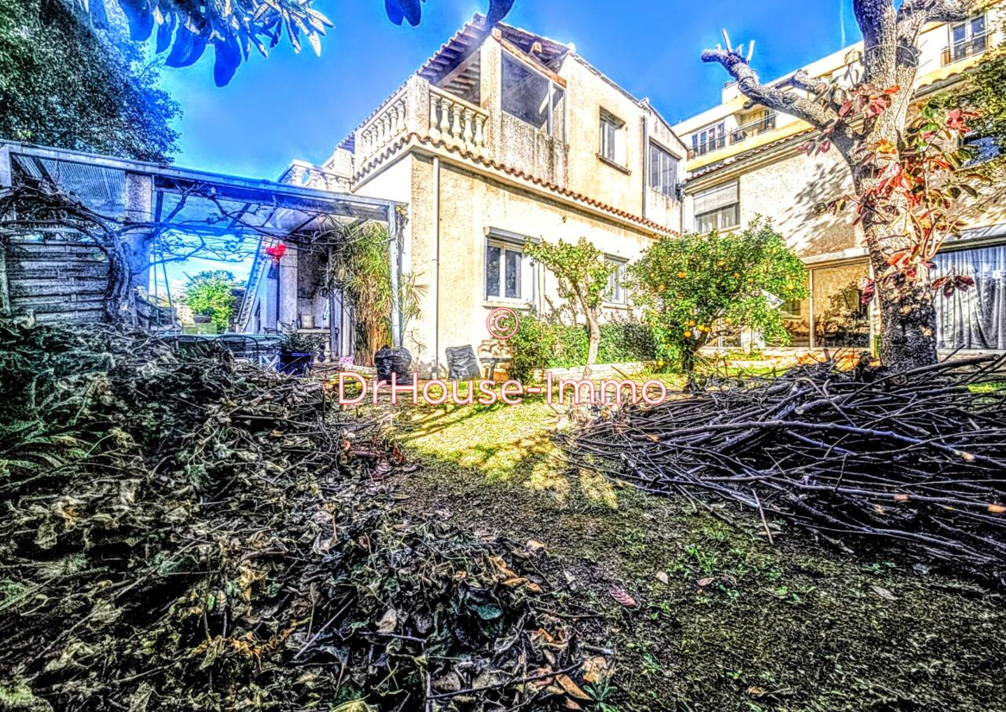 Maison 9 pièces de 286 m² - Marseille (13009)