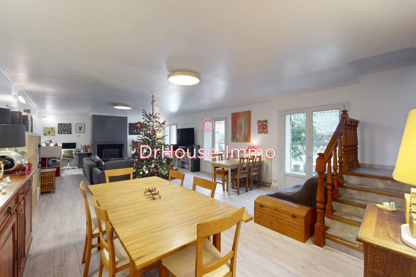 Maison 5 pièces de 160 m² - Tourrette-Levens (06690)