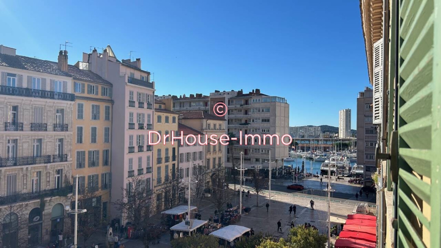 Appartement 3 pièces de 83 m² - Toulon (83000)