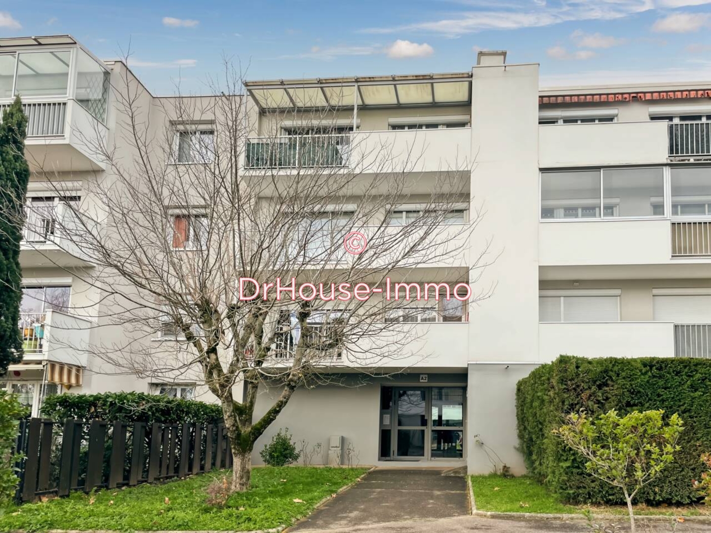 Appartement 3 pièces de 68 m² - Saint-Priest (69800)