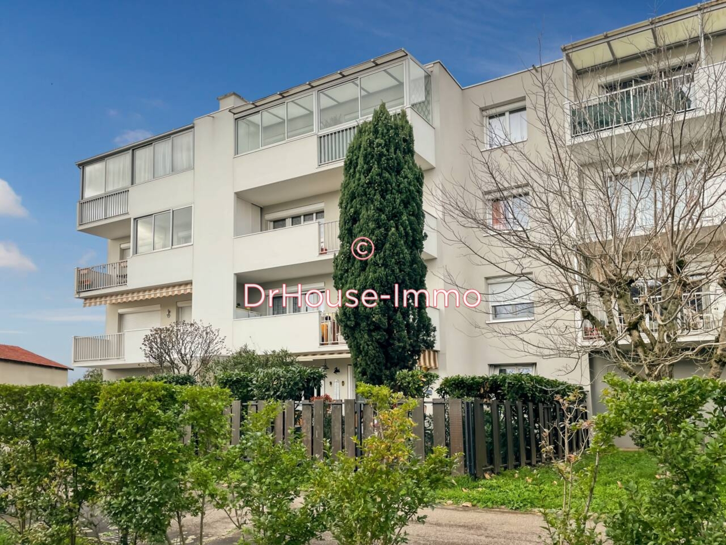 Appartement 3 pièces de 67 m² - Saint-Priest (69800)