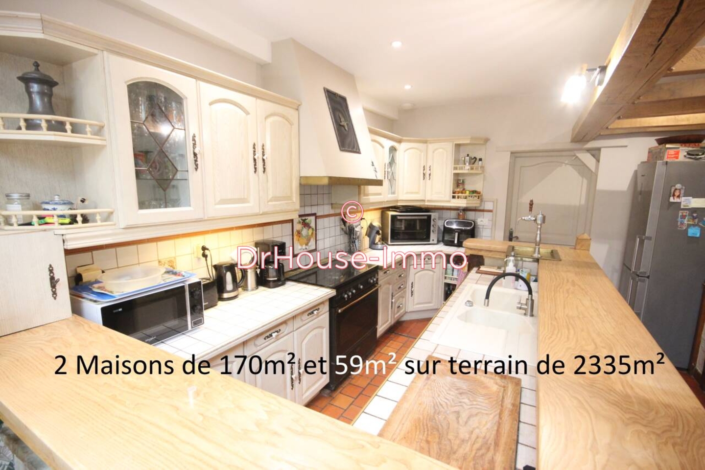 Maison 9 pièces de 229 m² - Bayeux (14400)