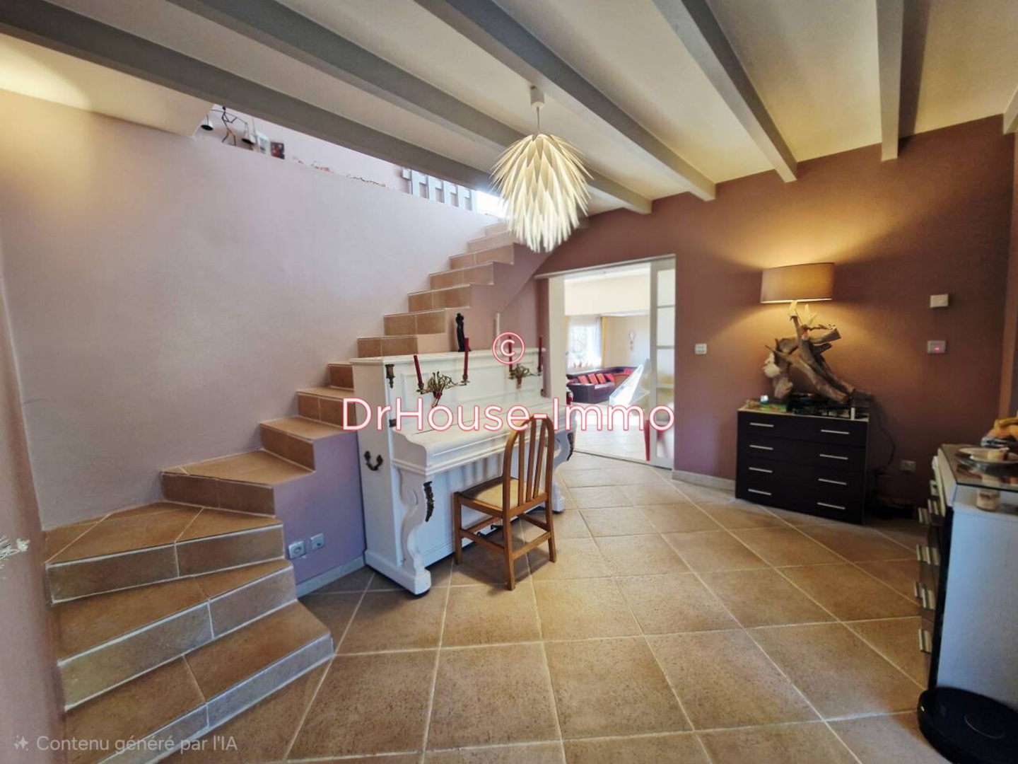 Maison 7 pièces de 195 m² - Geyssans (26750)