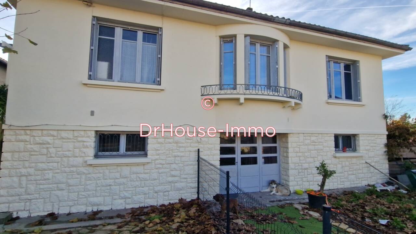 Maison 6 pièces de 200 m² - Castelsarrasin (82100)