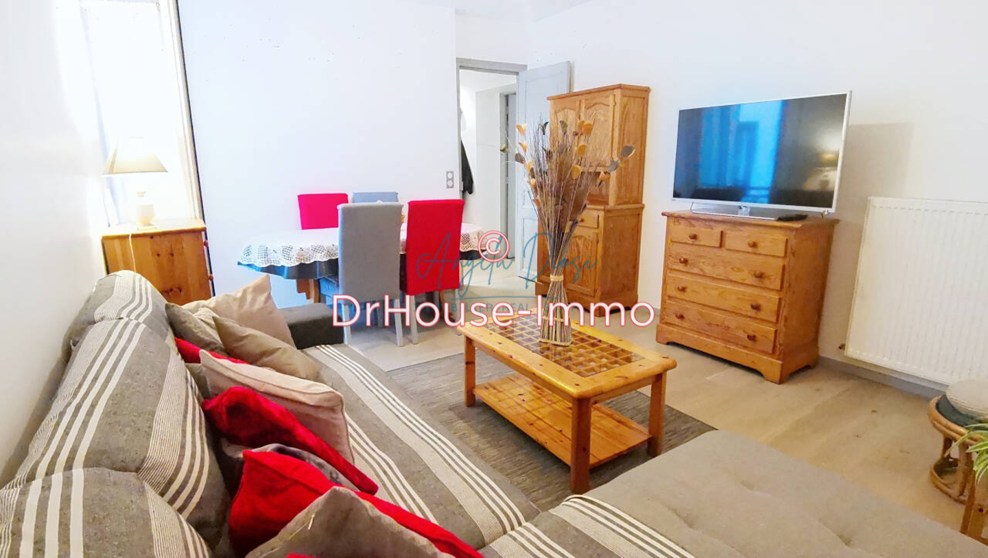 Appartement 3 pièces de 49 m² - Paris (75011)