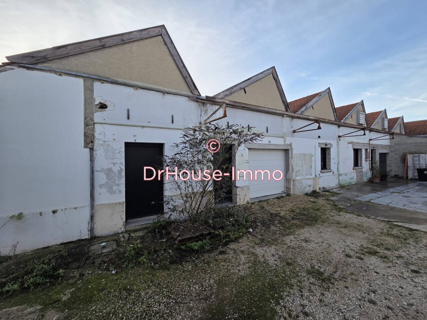 Appartement 2 pièces de 200 m² - Saint-André-les-Vergers (10120)