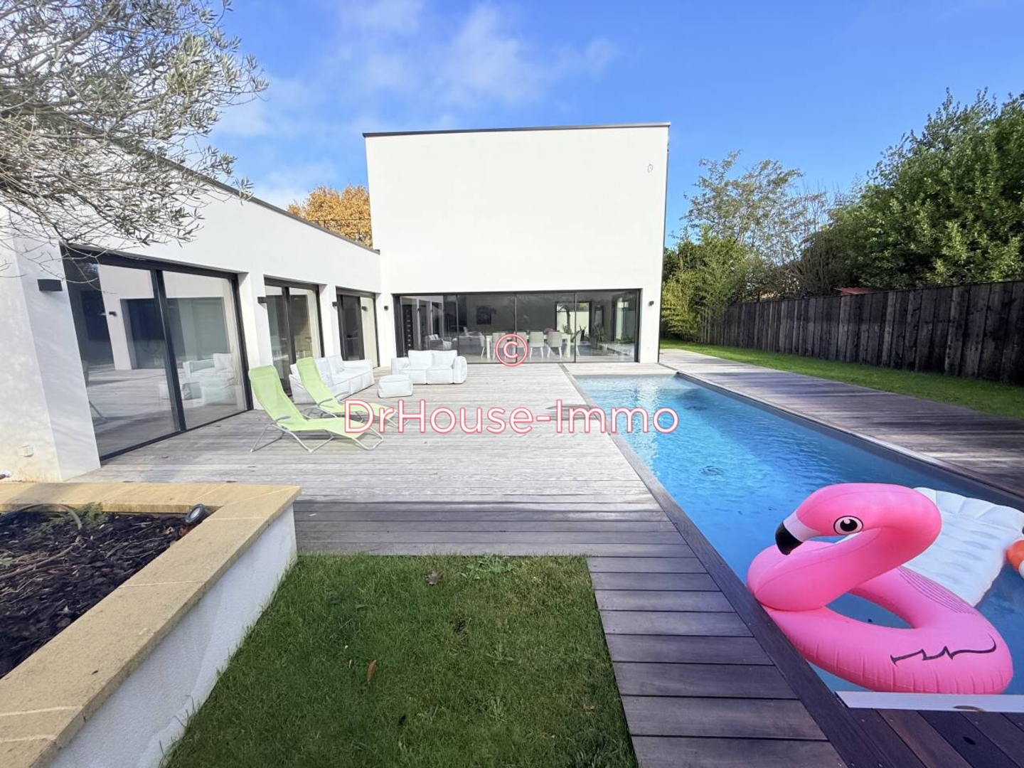 Maison 6 pièces de 200 m² - Le Taillan-Médoc (33320)