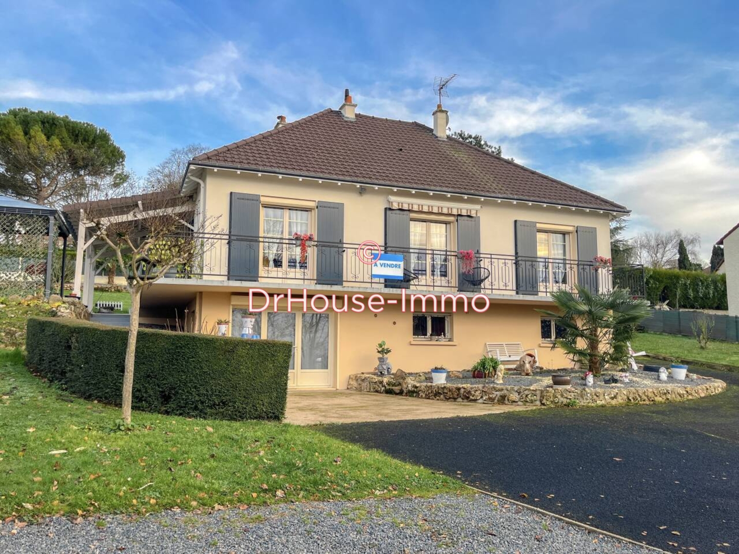 Maison 7 pièces de 157 m² - Châtellerault (86100)