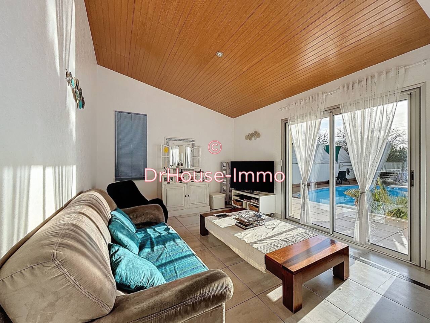 Maison 7 pièces de 239 m² - Bergerac (24100)