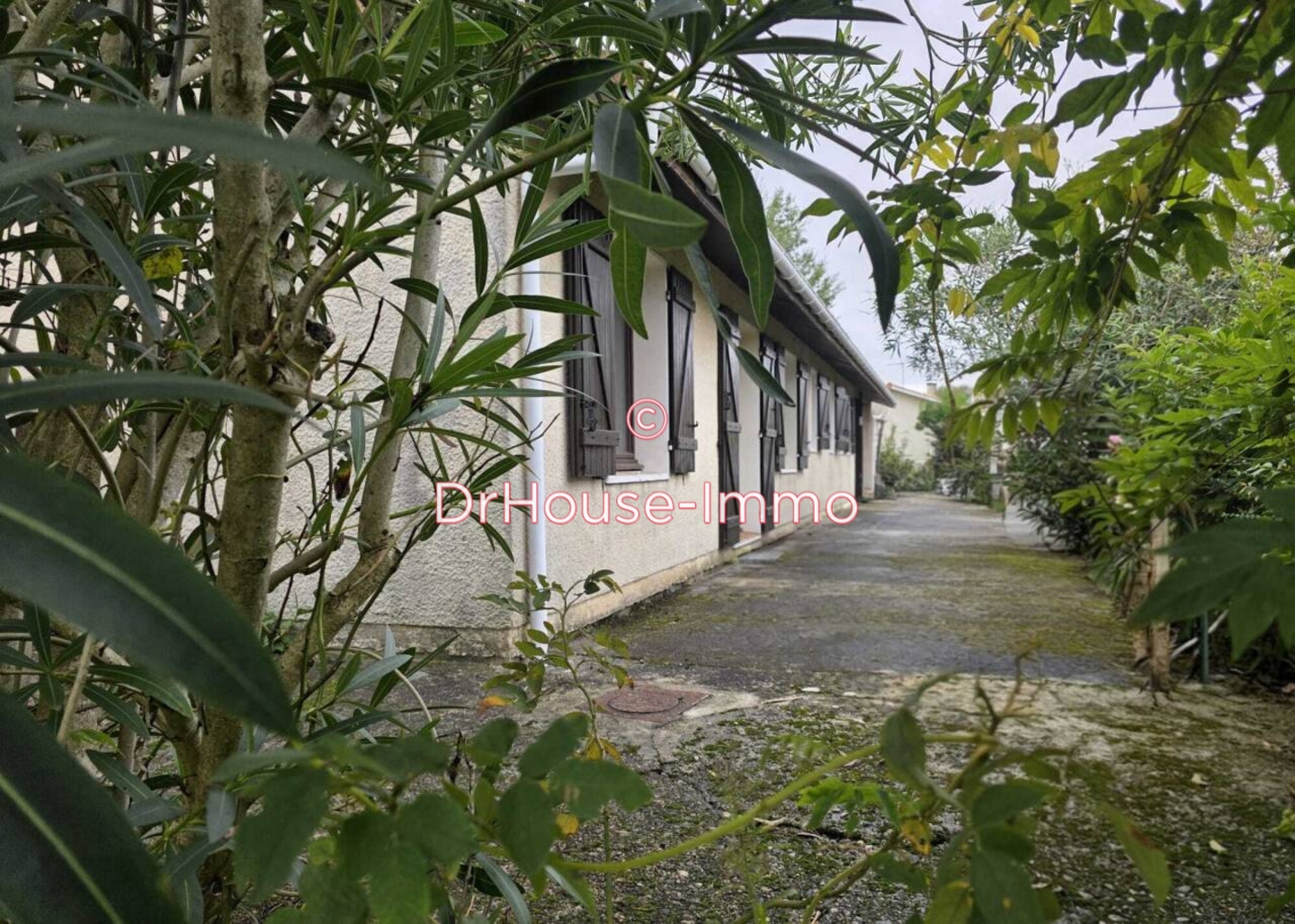 Maison 9 pièces de 160 m² - Parempuyre (33290)