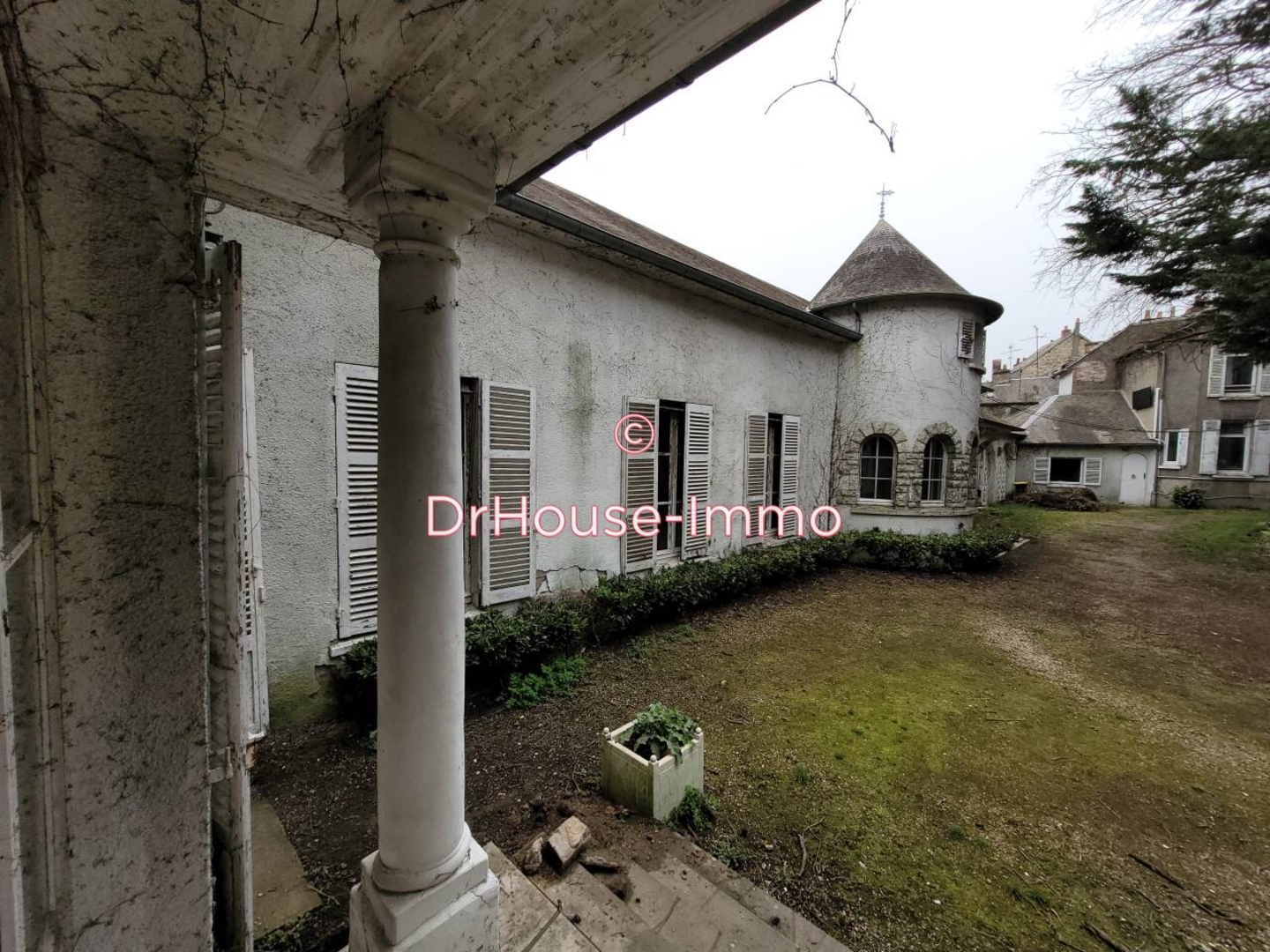 Maison 14 pièces de 430 m² - Pithiviers (45300)