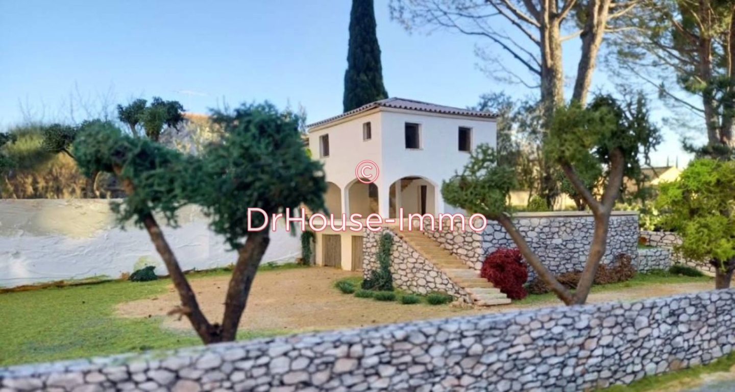 Maison 5 pièces de 145 m² - Uzès (30700)