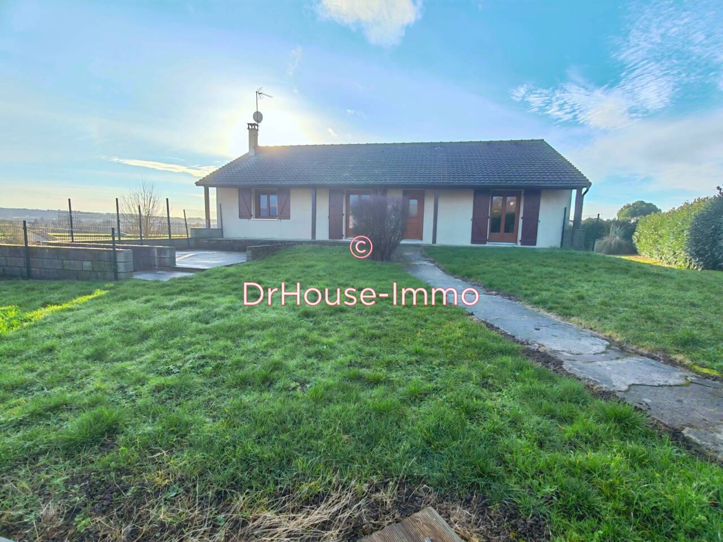 Maison 6 pièces de 119 m² - Vaux-sur-Vienne (86220)