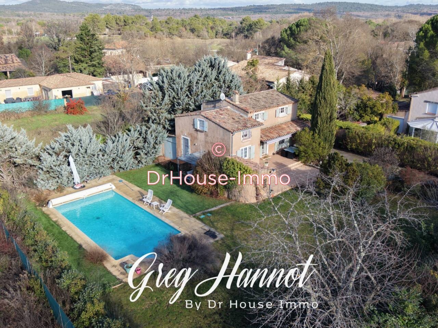 Maison 5 pièces de 140 m² - Mazaugues (83136)