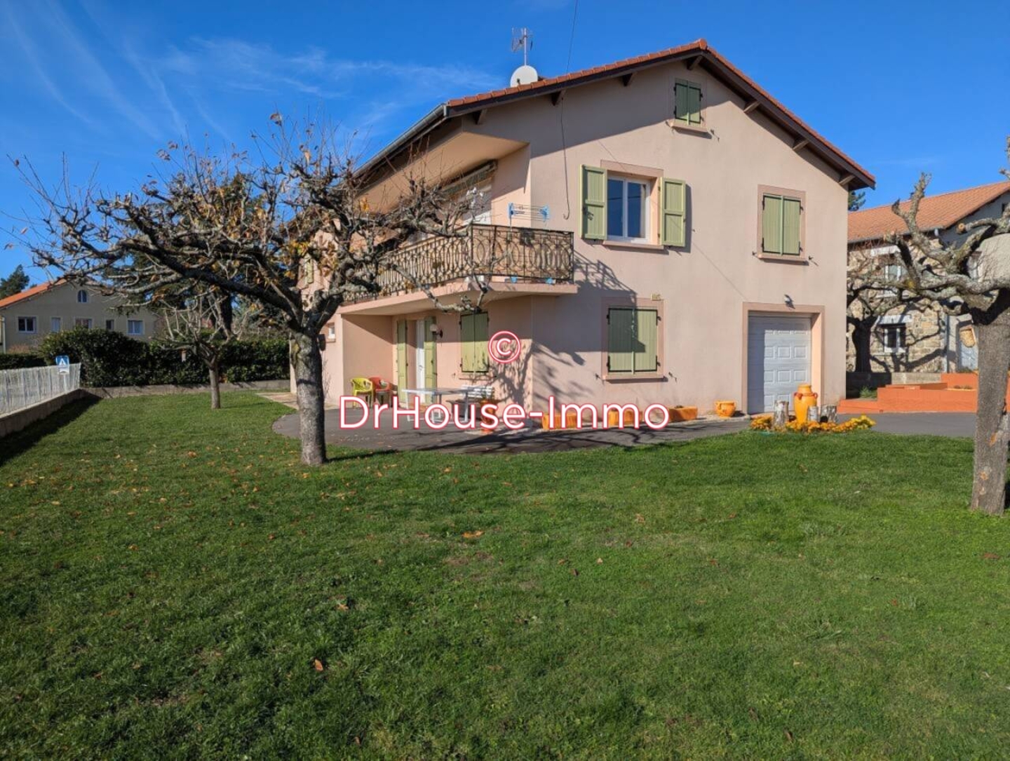 Maison 7 pièces de 185 m² - Cussac-sur-Loire (43370)