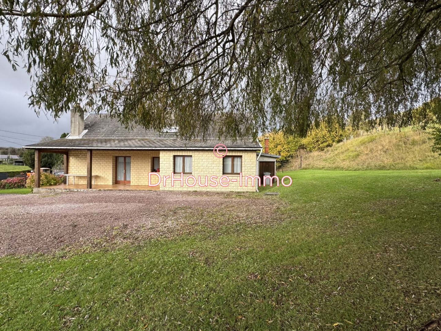 Maison 4 pièces de 135 m² - Bailly-en-Rivière (76630)