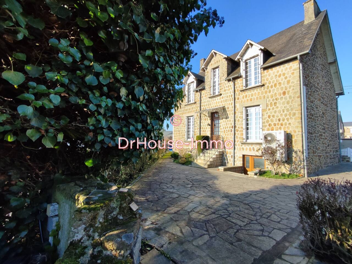 Maison 6 pièces de 120 m² - Flers (61100)