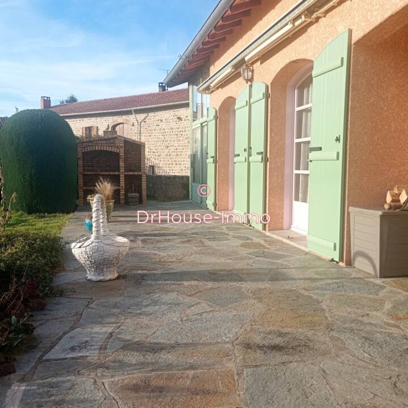 Maison 8 pièces de 170 m² - Craponne-sur-Arzon (43500)