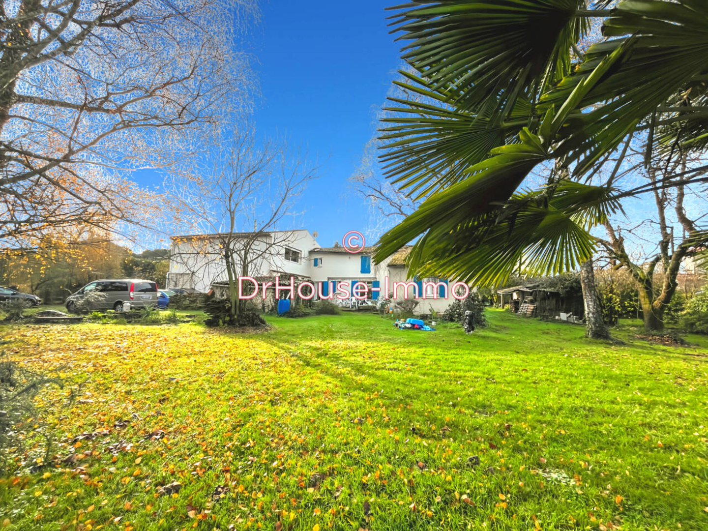 Maison 11 pièces de 290 m² - Meursac (17120)