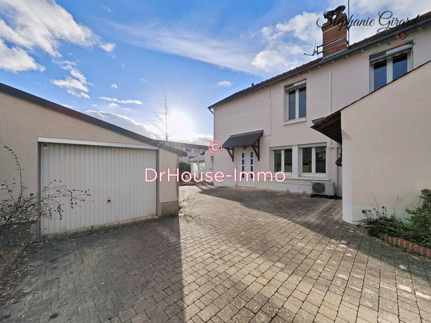 Maison 8 pièces de 180 m² - Fleury-les-Aubrais (45400)