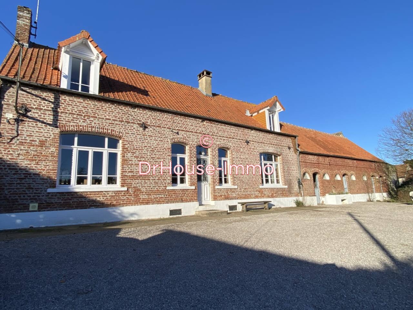 Maison 9 pièces de 147 m² - Recques-sur-Course (62170)