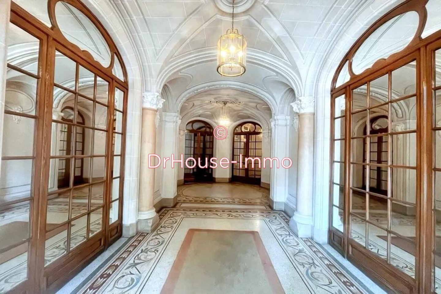 Appartement 2 pièces de 42 m² - Paris (75020)