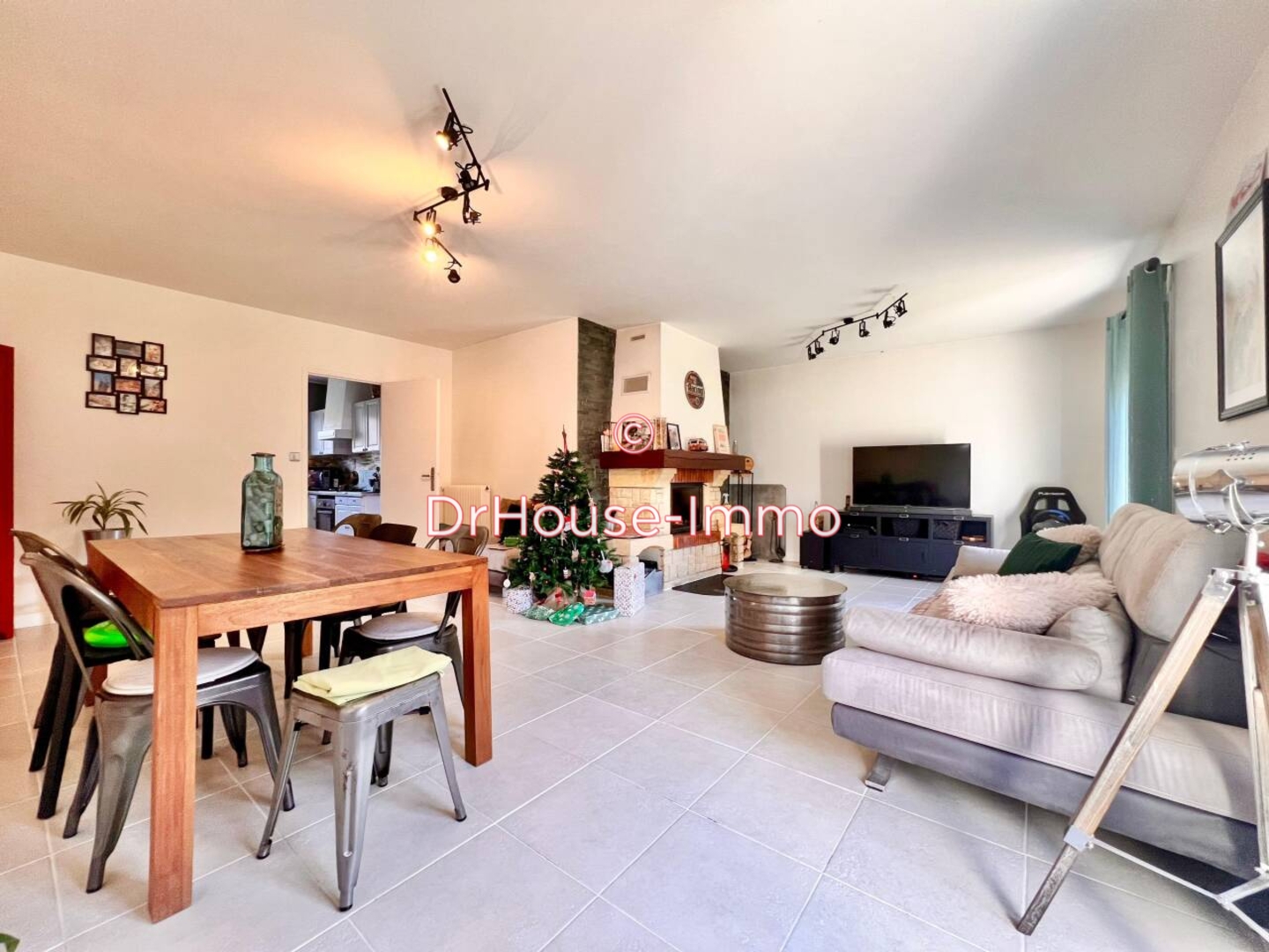 Maison 5 pièces de 114 m² - Tarnès (33240)