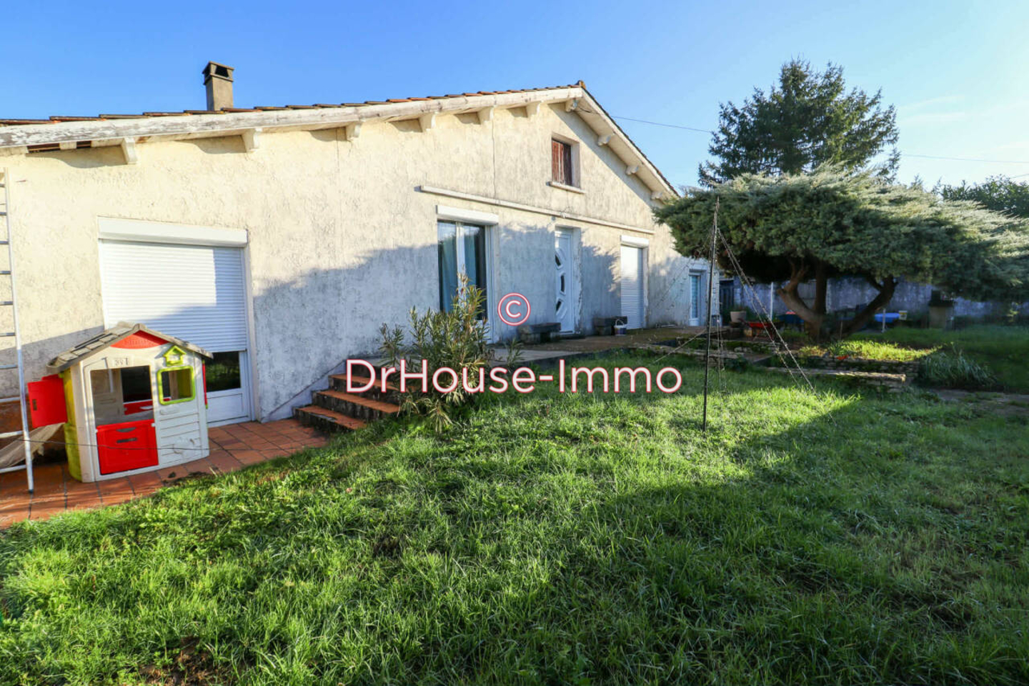 Maison 5 pièces de 128 m² - Malaville (16120)