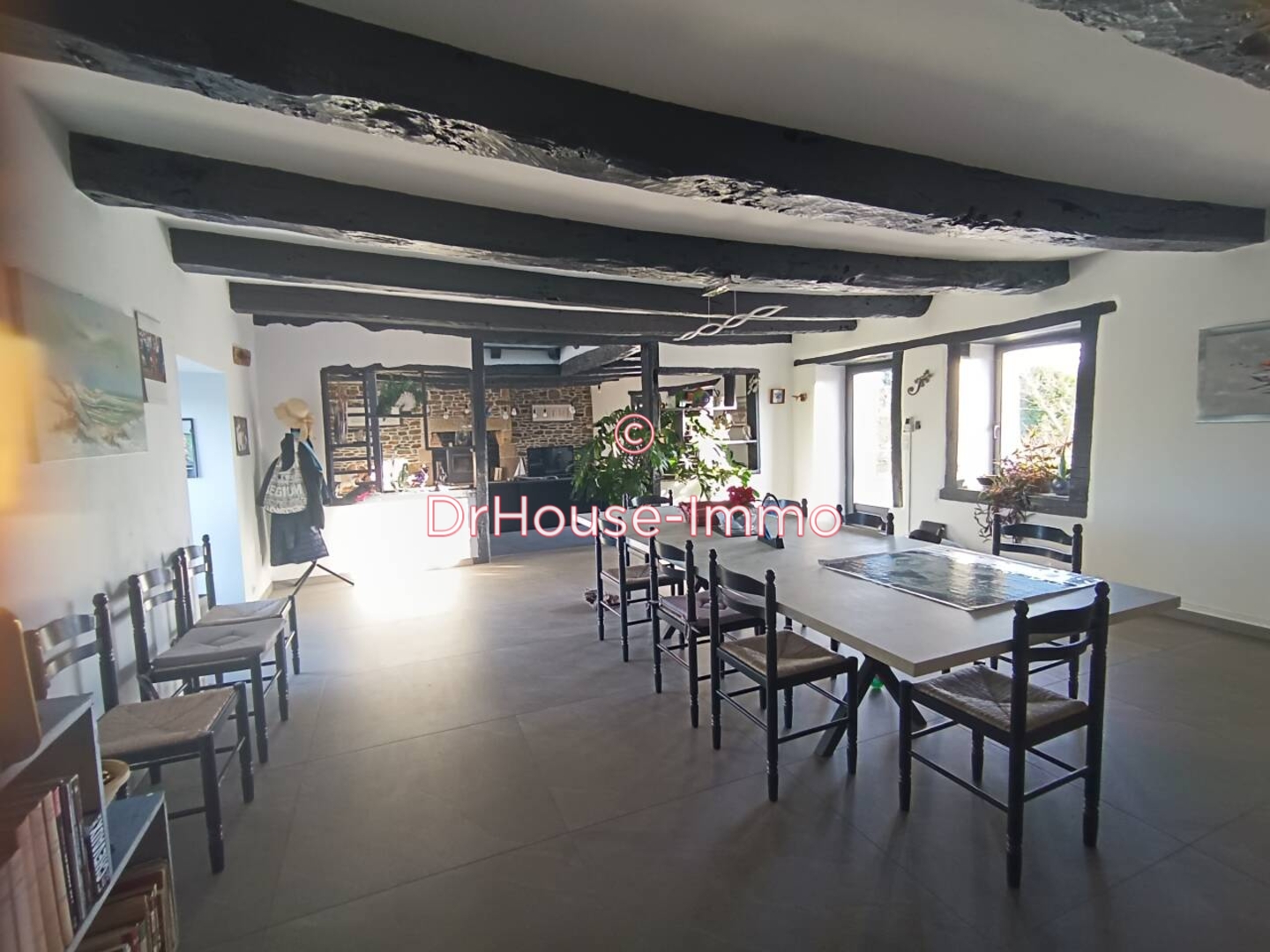 Maison 6 pièces de 198 m² - Ménéac (56490)