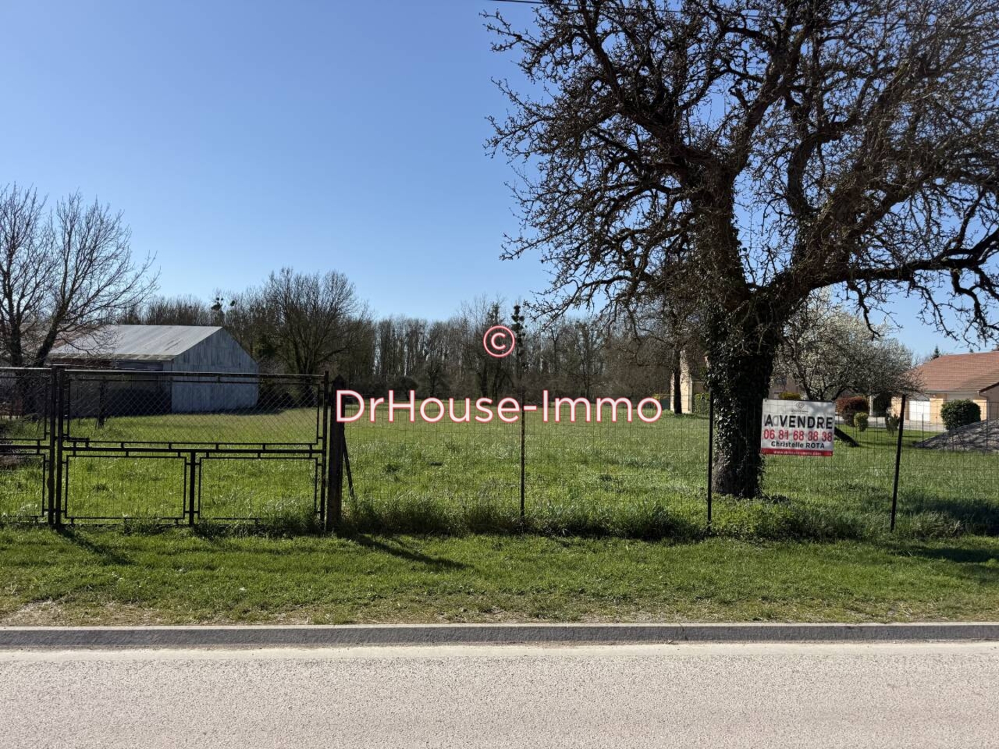 Terrain de 4 221 m² - Val-d'Auzon (10220)