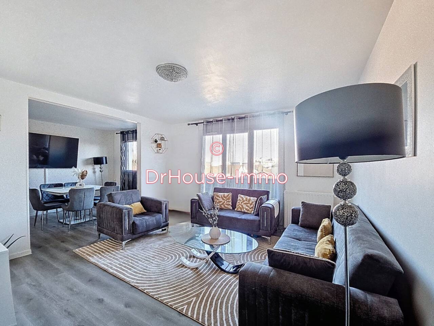 Appartement 5 pièces de 91 m² - Bondy (93140)