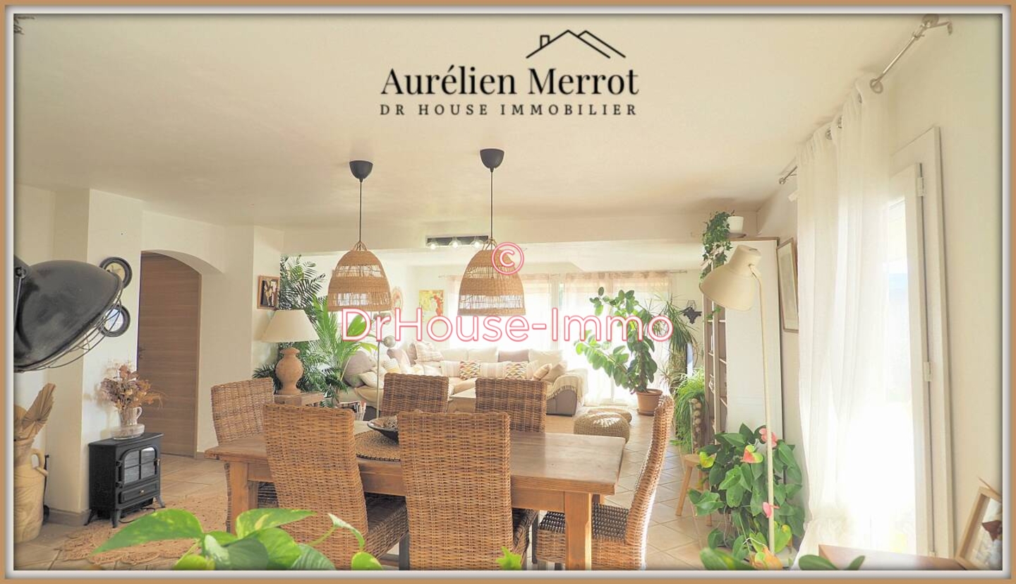 Maison 10 pièces de 269 m² - Rognac (13340)