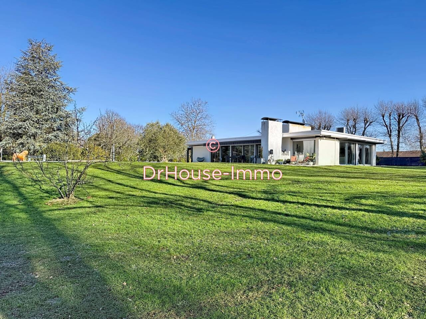 Maison 6 pièces de 142 m² - Notre-Dame-de-Sanilhac (24660)