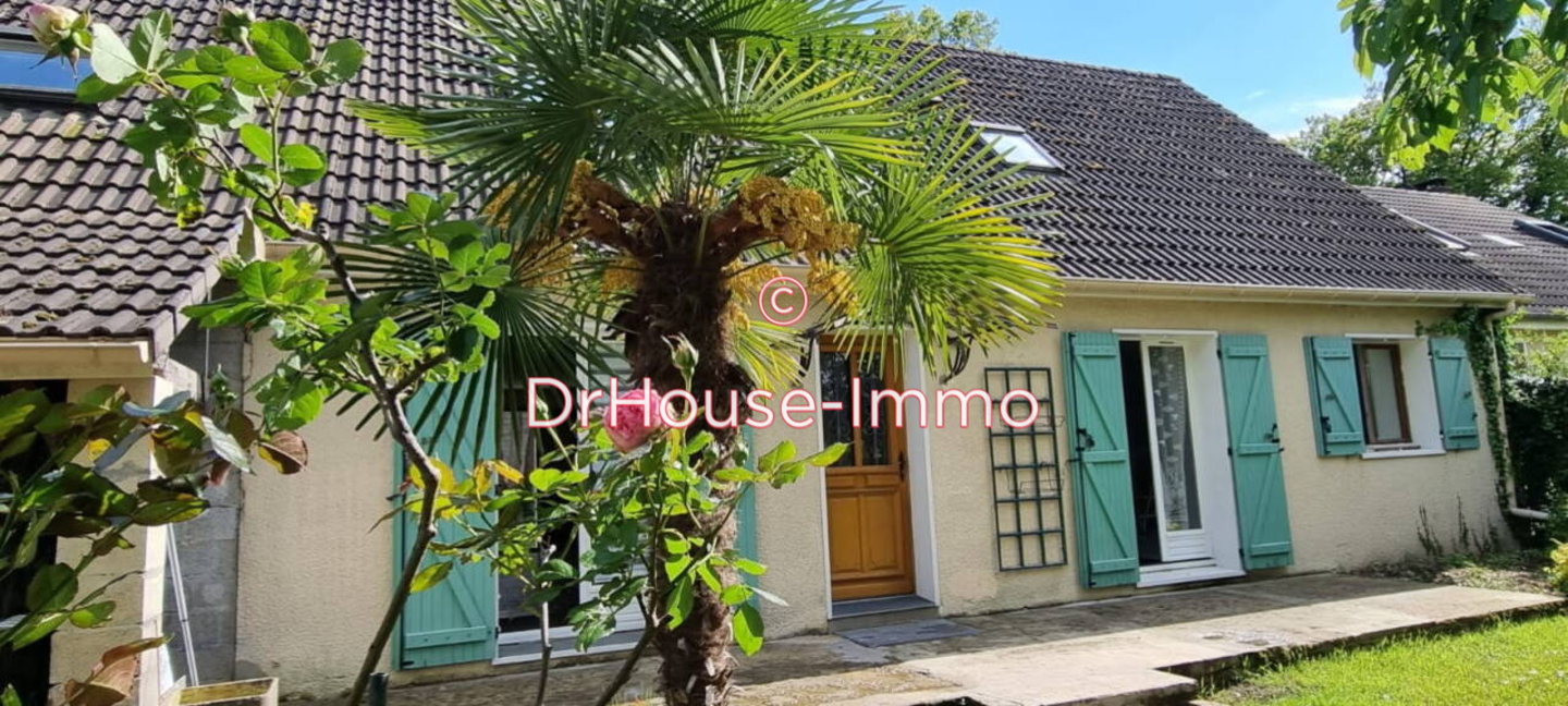 Maison 6 pièces de 146 m² - Saint-Pierre-lès-Nemours (77140)