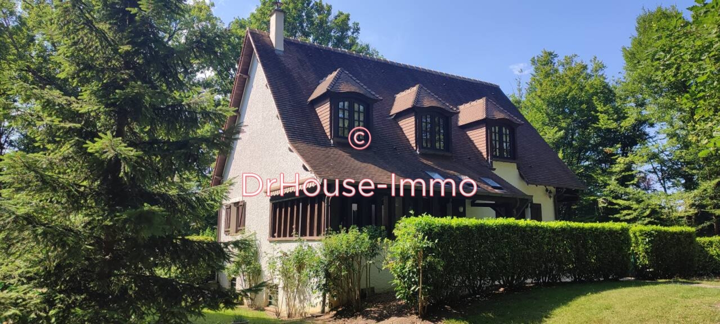 Maison 6 pièces de 133 m² - Ferrières-en-Gâtinais (45210)