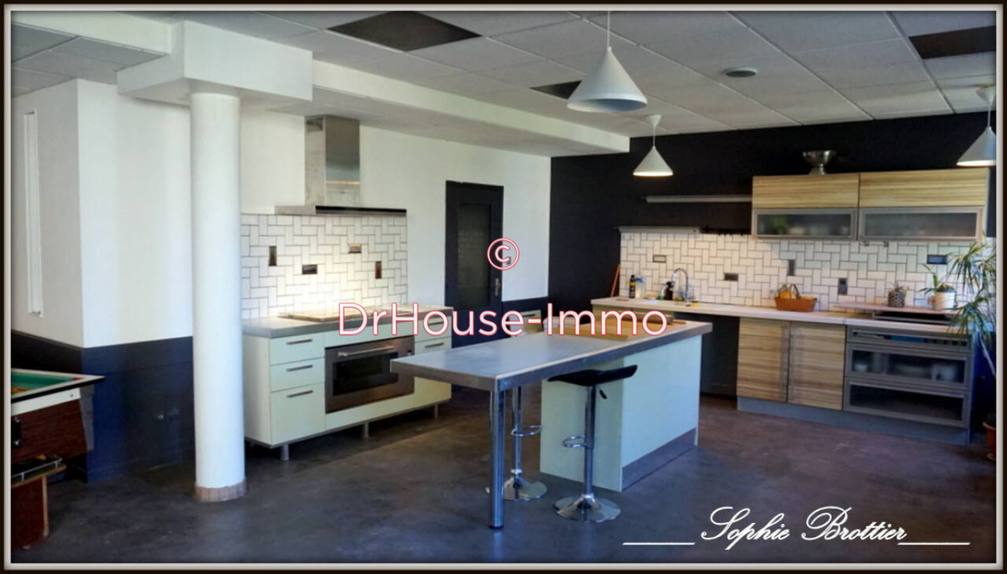 Maison 8 pièces de 204 m² - Boivre la Vallée (86470)