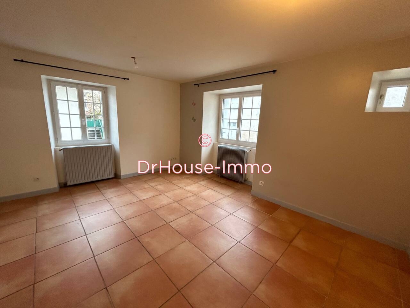 Maison 3 pièces de 78 m² - Douelle (46140)