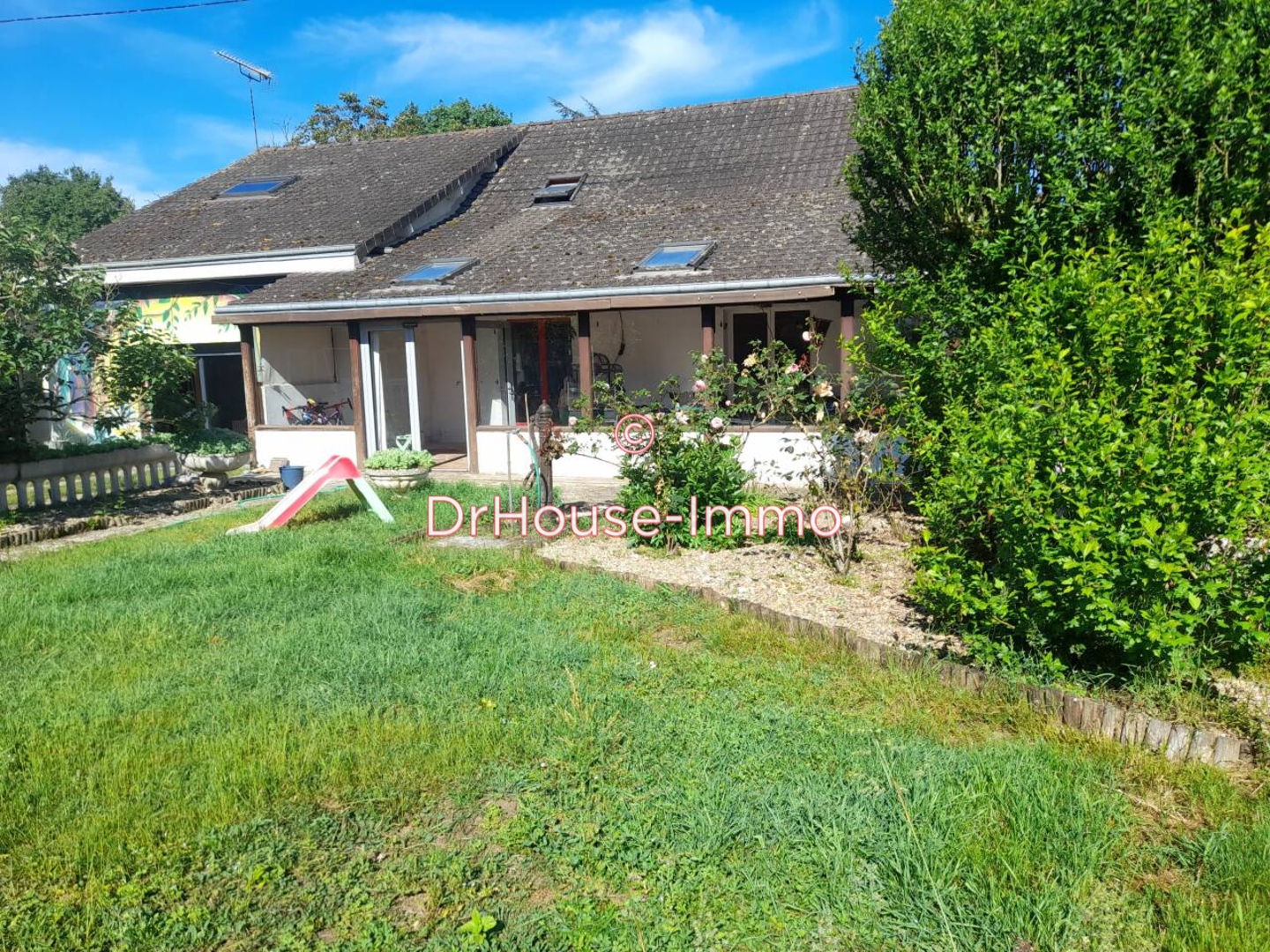 Maison 6 pièces de 164 m² - Pouligny-Saint-Pierre (36300)