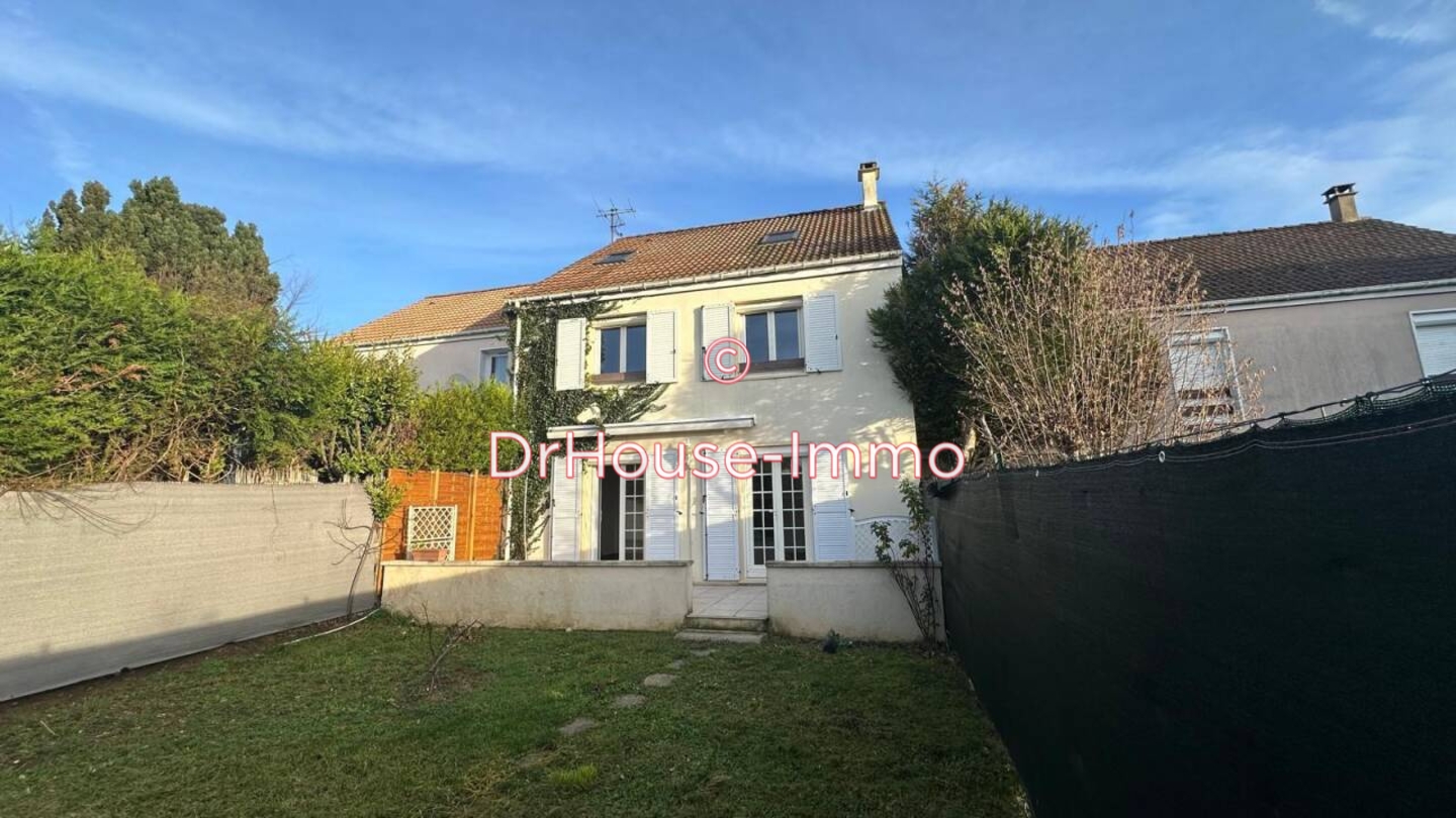 Maison 7 pièces de 131 m² - Limay (78520)