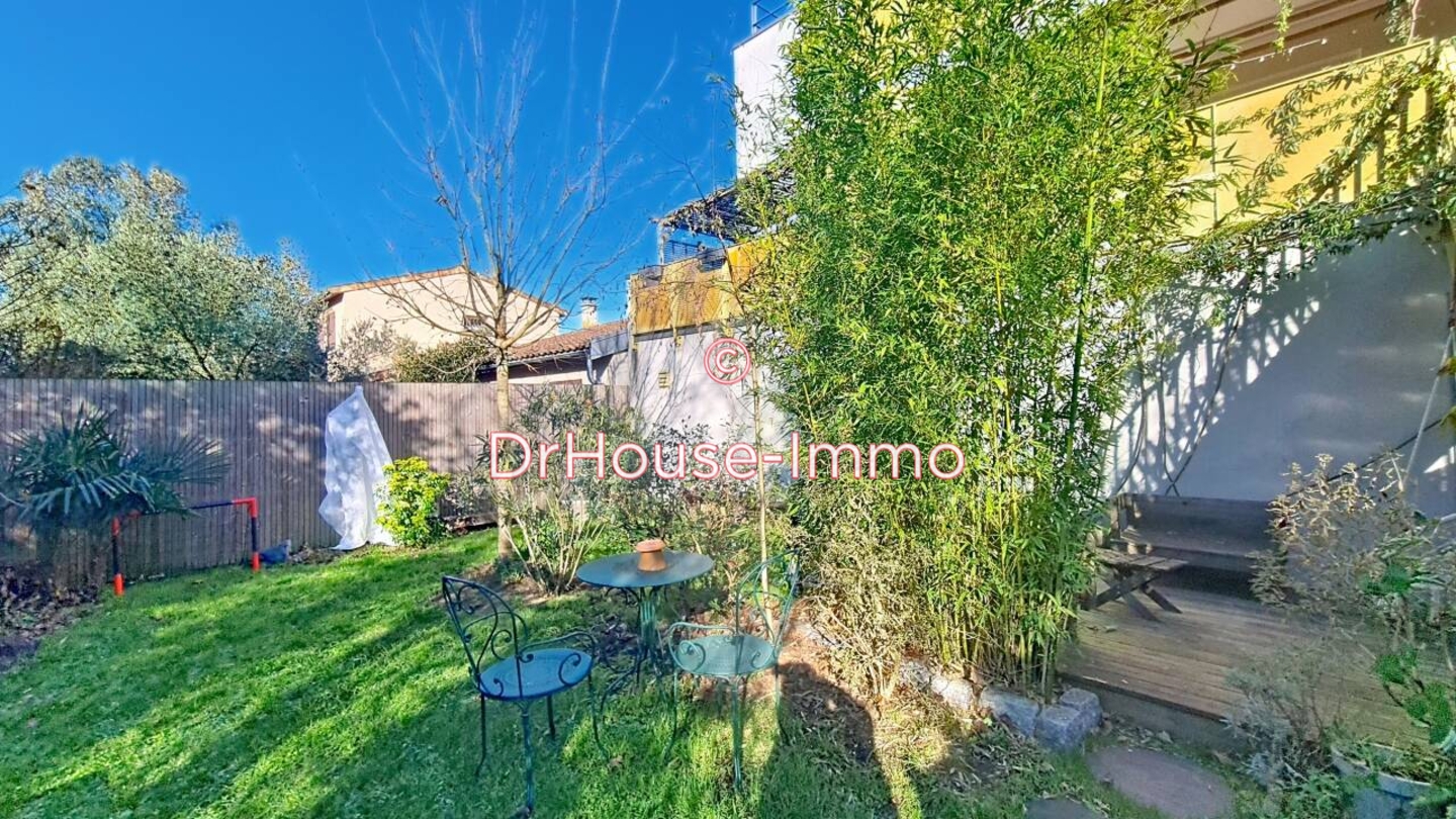 Appartement 5 pièces de 93 m² - Bègles (33130)