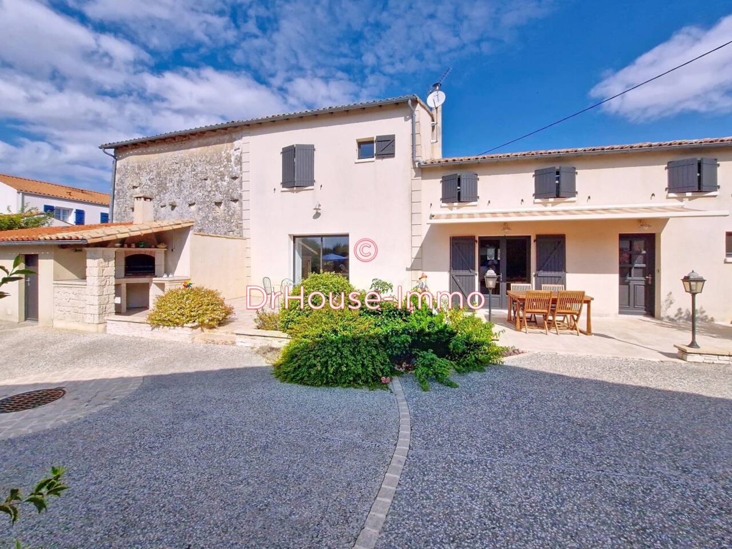 Maison 4 pièces de 155 m² - Chauray (79180)