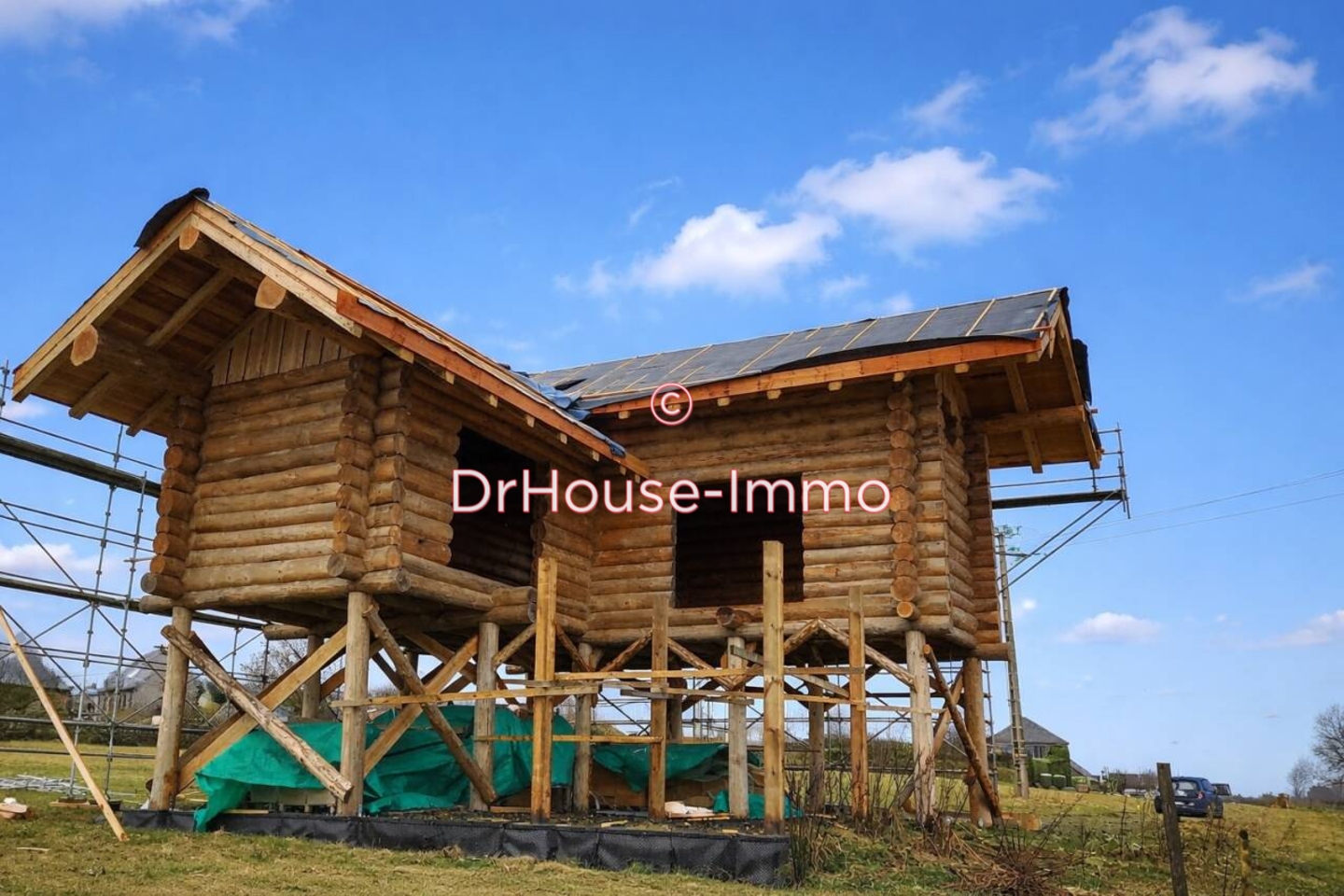 Maison 3 pièces de 86 m² - Vernines (63210)