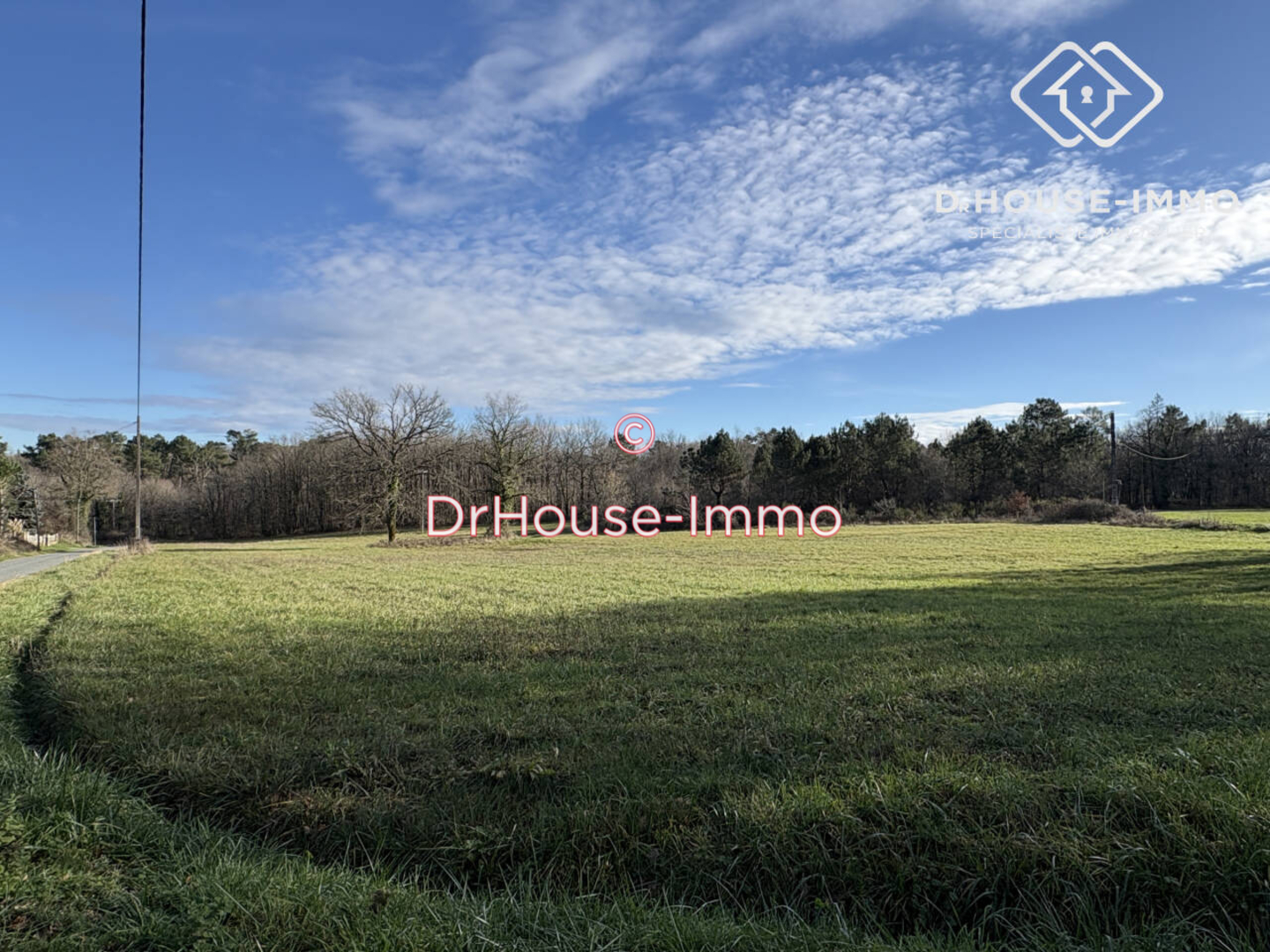 Terrain de 1 600 m² - Saint-Romain-et-Saint-Clément (24800)