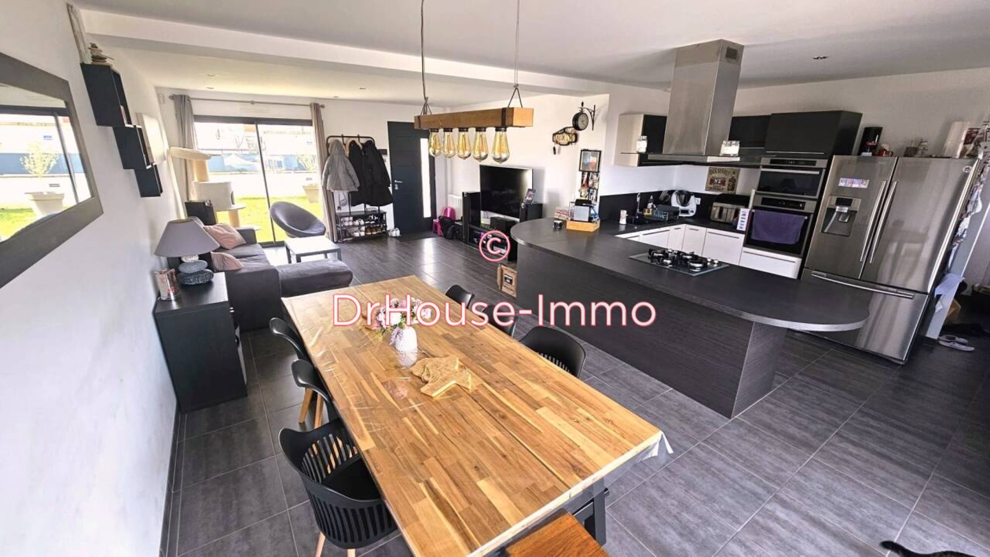 Maison 6 pièces de 134 m² - Neufmoutiers-en-Brie (77610)