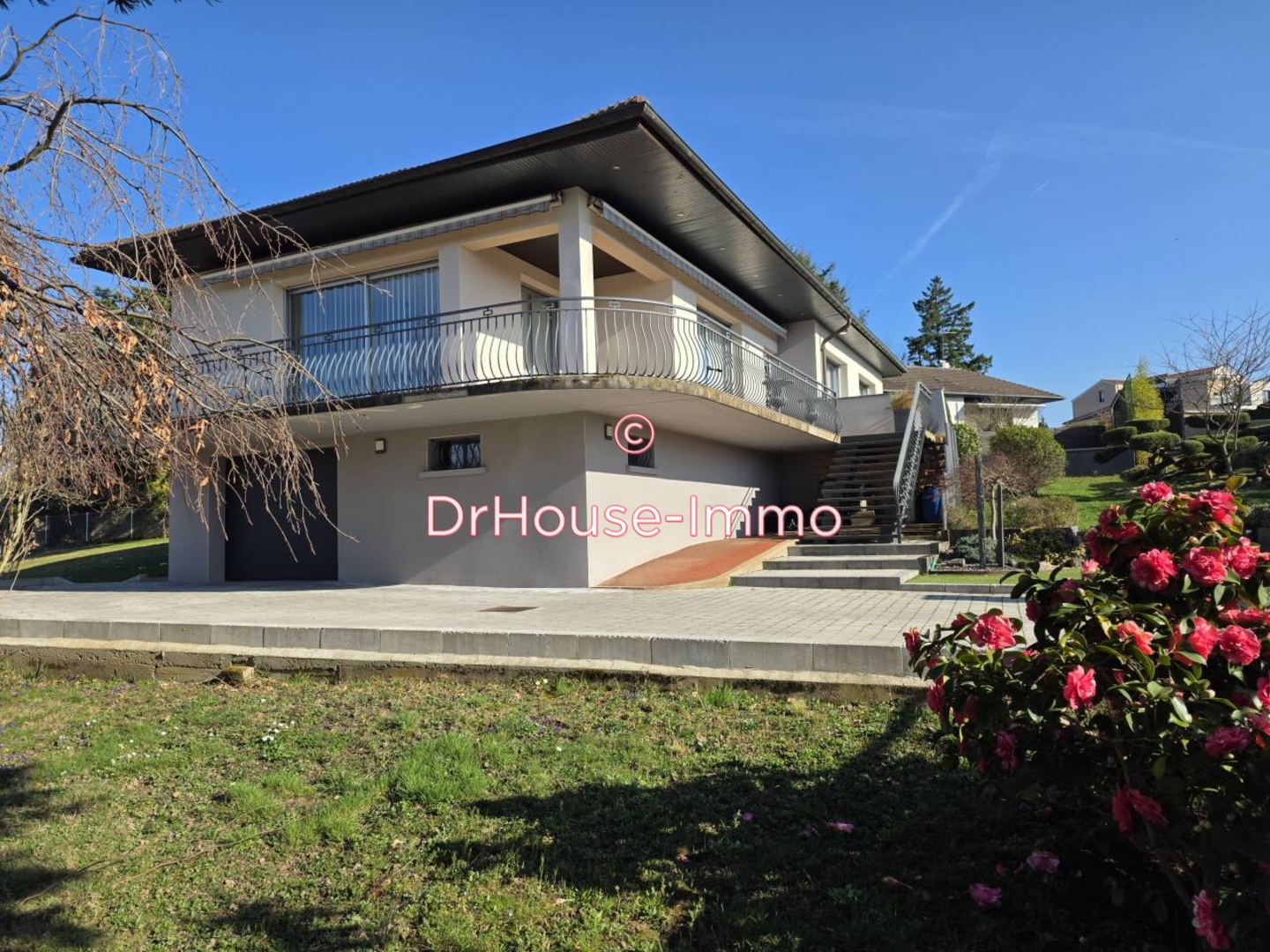 Maison 4 pièces de 130 m² - La Tour-de-Salvagny (69890)